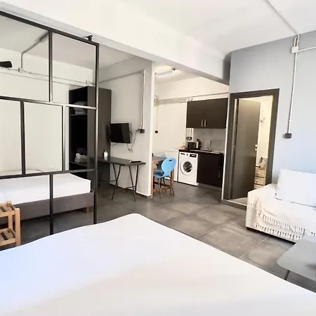 Virginia's Boutique Apartment